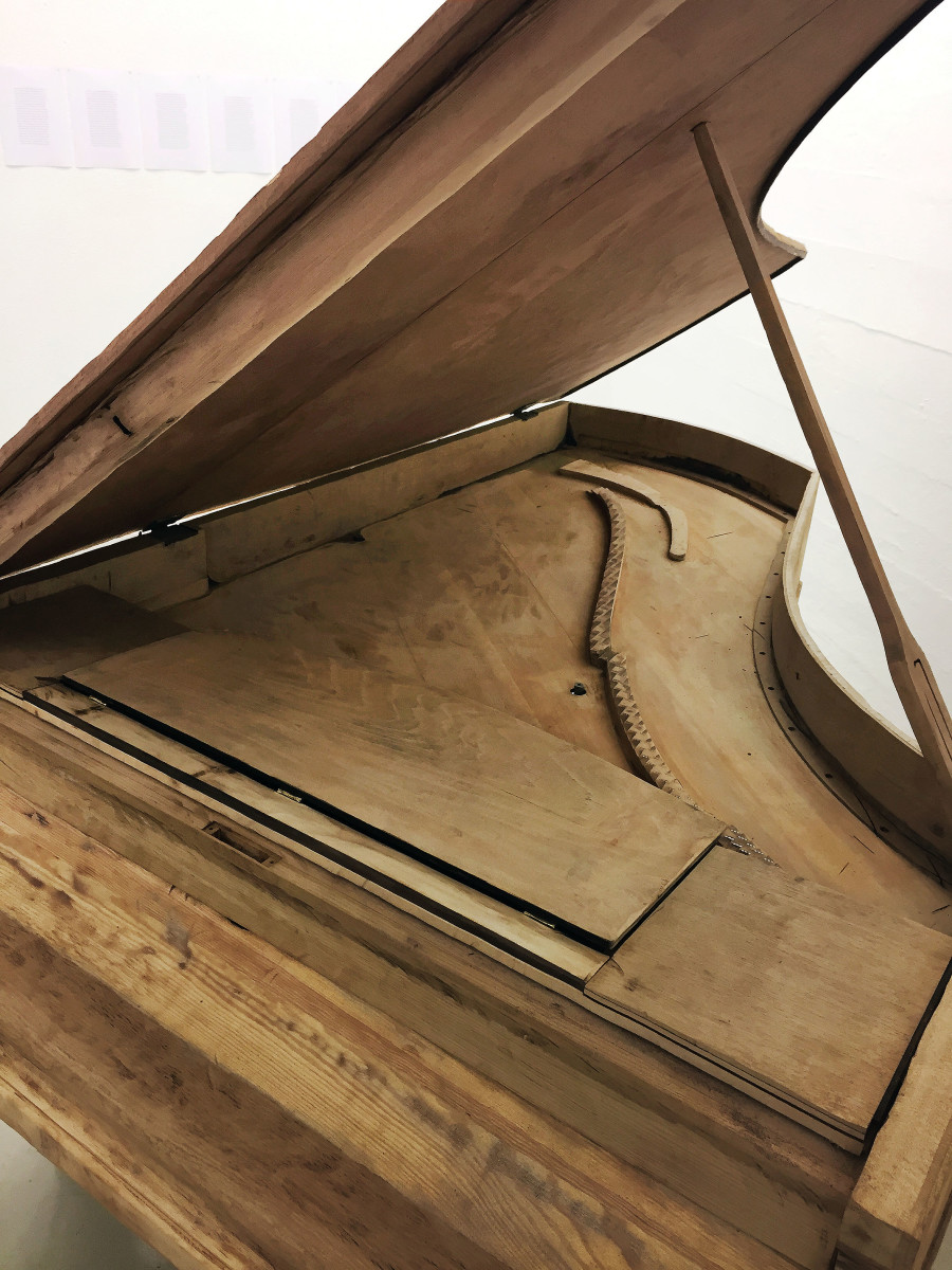 Dominic Michel, Ohne Titel, 2020 Holz, Metall, 146 x 206 x 99 cm © Dominic Michel