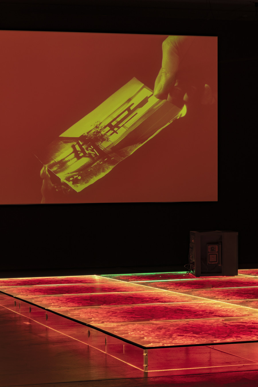 Installation view Sadaf H. Nava, Fabulas Score, schwarzescafé | Luma Westbau, Zurich, 2022. Photo: Nelly Rodriguez