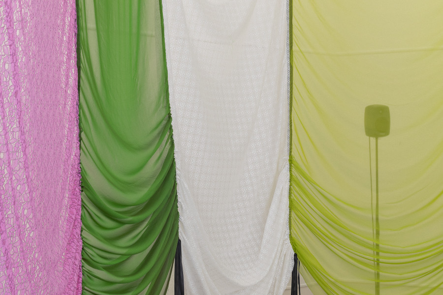 Lara Dâmaso, Echo chambers, 2022. Multimedia installation, curtains, 3-channel sound installation with performances. With the collaboration of Blanca Bianchi. Credit photo: © Guadelupe Ruiz