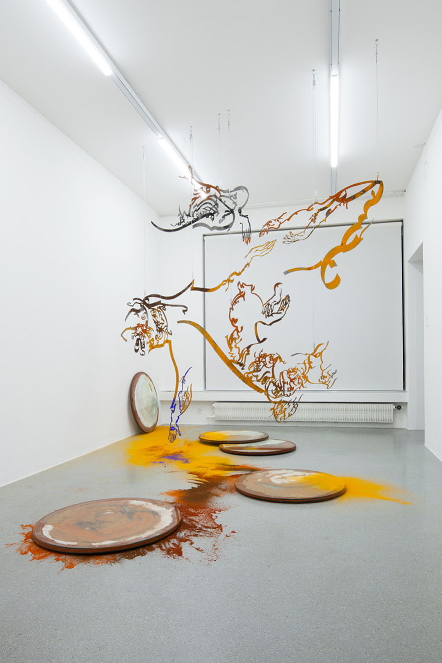 Monia Ben Hamouda, Installation view The Eye, the Hands, the Lunacy of Lunar Sightings, Solo show curated by Anissa Touati, jevouspropose, Zurich, 2022. Courtesy of the artist and ChertLüdde, Berlin