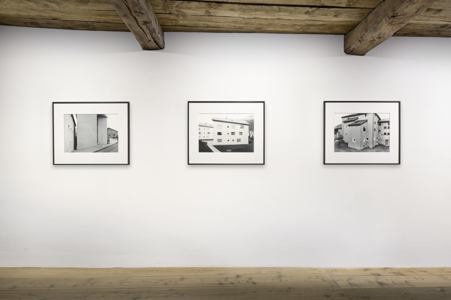 Exhibition view, Petra Wunderlich, Zuoz, 2021, Gelatin silver print on baryt paper, 42 x 60 cm each (image) / 68 x 82 cm each (frame), 2/5. Photo: Ralph Feiner, Courtesy of the artist and Galerie Tschudi