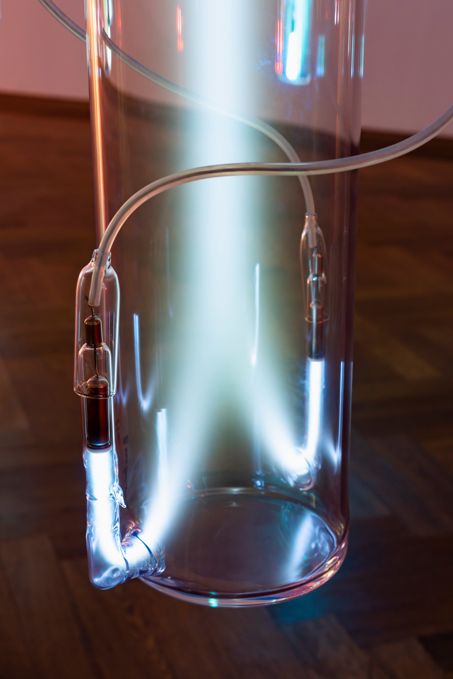 Raphael Hefti, installation view, Salutary Failures, Kunsthalle Basel, 2020, view on Message Not Sent, 2020 (detail). Photo: Gunnar Meier / Kunsthalle Basel. Courtesy of the artist.