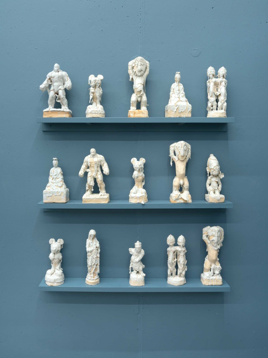 Exhibition view, Christian Gonzenbach, La Plonge, Galerie Heinzer Reszler, 2021-2022. Courtesy of the artist and Heinzer Reszler gallery.