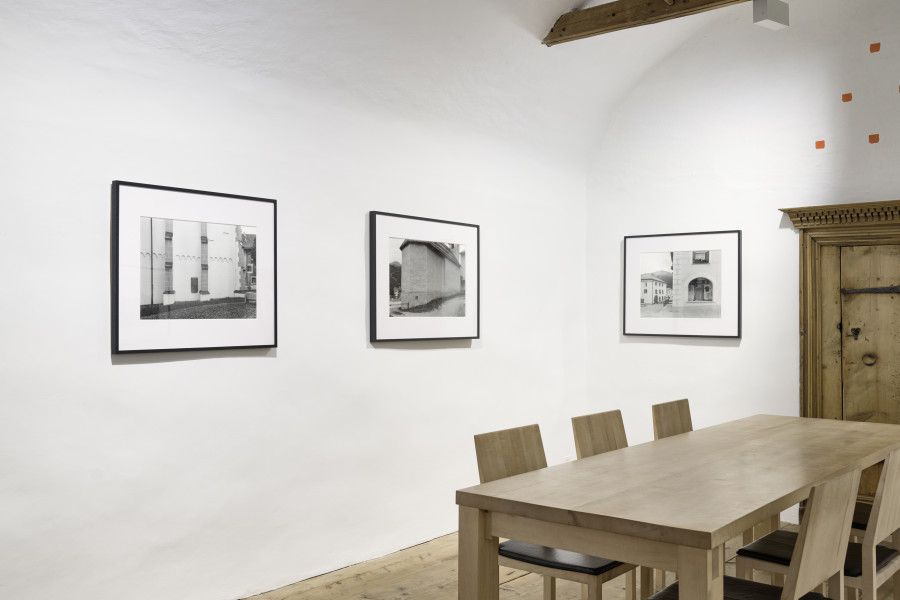 Exhibition view, Petra Wunderlich, Zuoz, 2021, Gelatin silver print on baryt paper, 42 x 60 cm each (image) / 68 x 82 cm each (frame), 2/5. Photo: Ralph Feiner, Courtesy of the artist and Galerie Tschudi