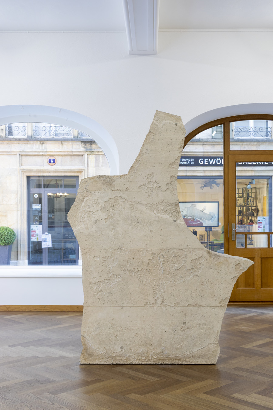 Installation view, Linus Bill + Adrien Horni, TRACE, SET, PRINT!, KRONE COURONNE, 2022. Photo: © Guadelupe Ruiz