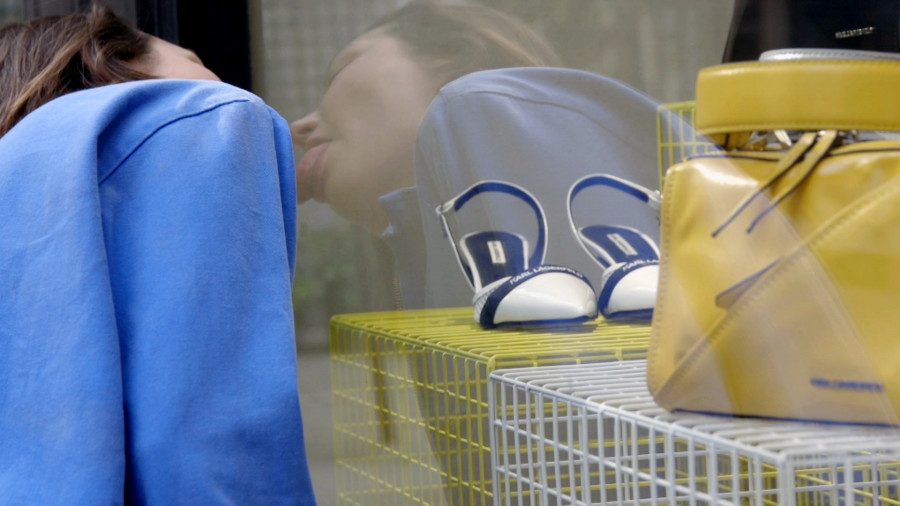 Martina Morger, Lèche Vitrines, 2020, Videostill, Courtesy die Künstlerin