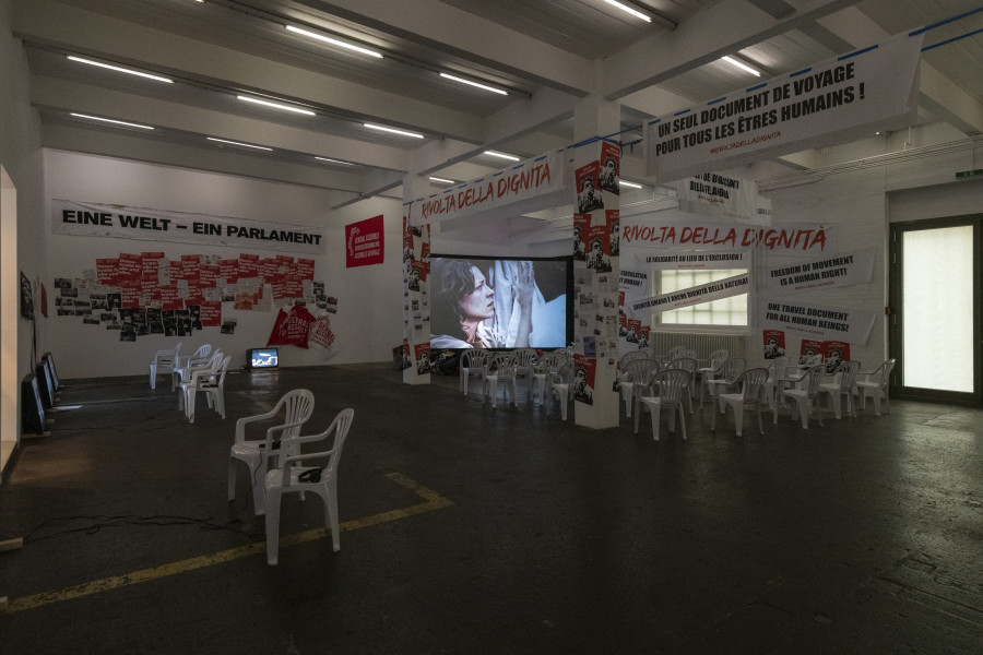 Milo Rau, «Warum Kunst?», exhibition view, 2022. Photo: Kunst Halle Sankt Gallen, Sebastian Schaub.