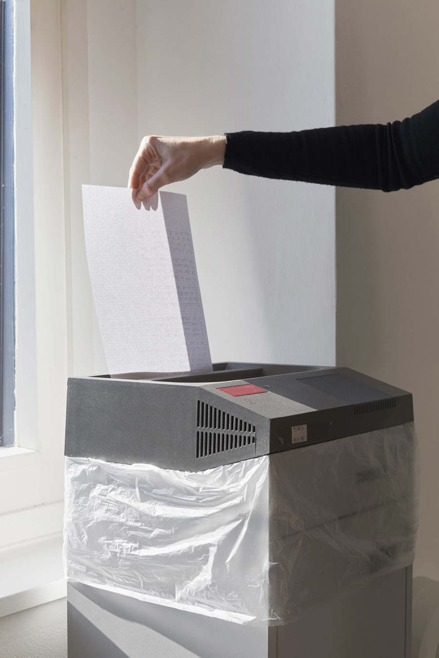 Iris Touliatou, SCORE FOR REFUSE, 2023, installation view, in: Iris Touliatou, Gift, Kunsthalle Basel, 2023, photo: Philipp Hänger / Kunsthalle Basel