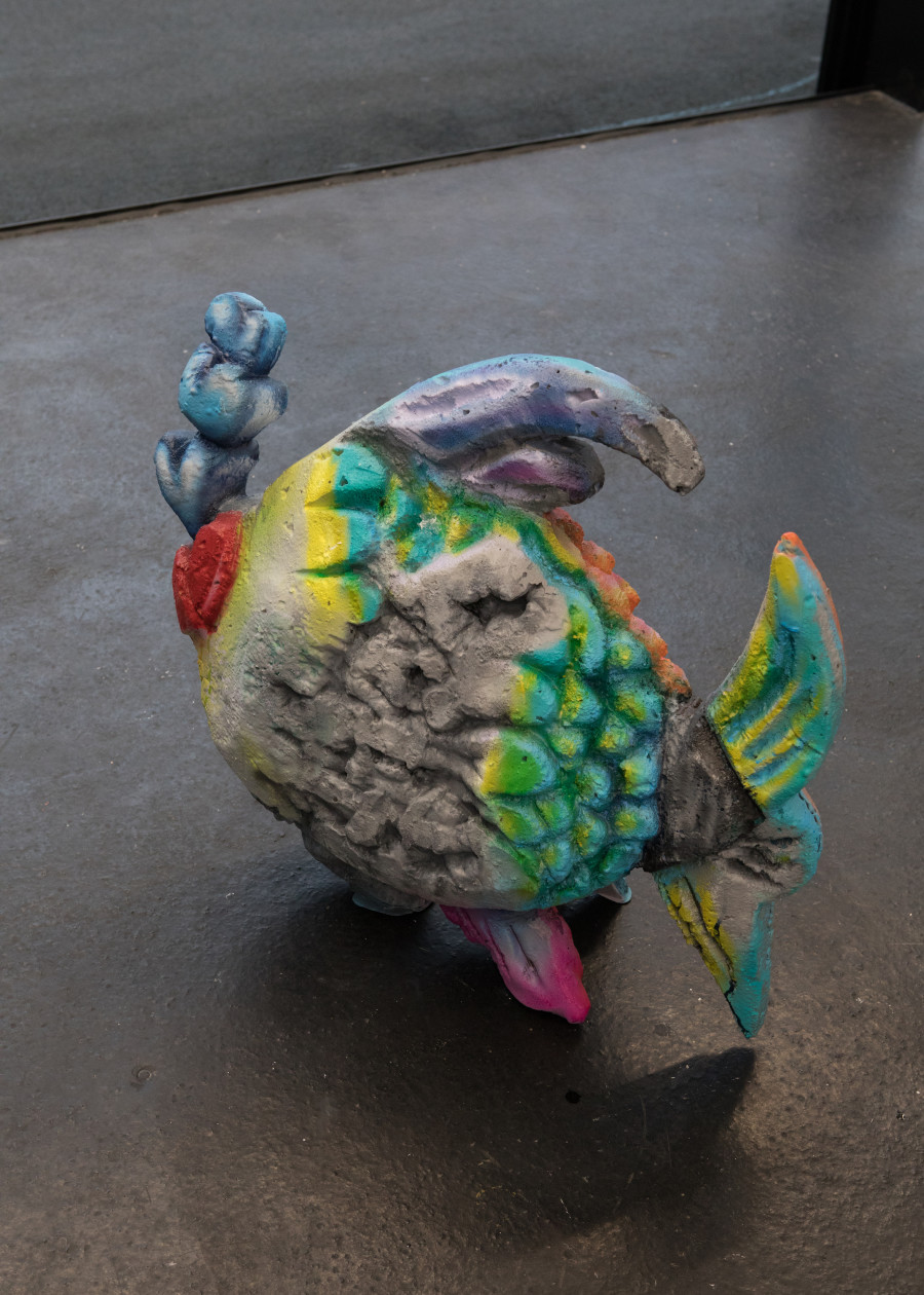 Ilaria Vinci, Lovesong (1989), 2021. Fibreglass, acrylic paint. 60 x 67 x 20 cm. Courtesy of artist and VITRINE London/Basel.