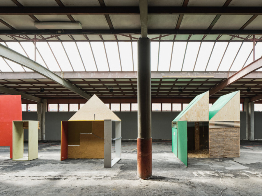 Patricia Bucher «as thick as thieves (Jede Wand ist eine Tür)» | Ausstellungsansicht 2021 | Foto: Ladina Bischof