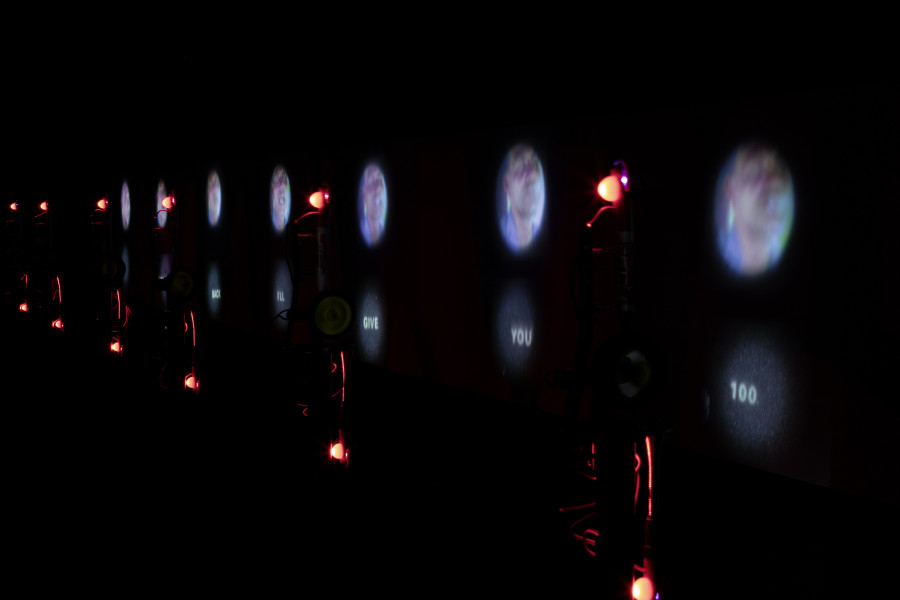 Alexander Hahn, Gentleman of the Road – Going Back I’ll Give You 100 Rupees, 2018, Photo: Stefan Rohner. © 2022, ProLitteris, Zürich