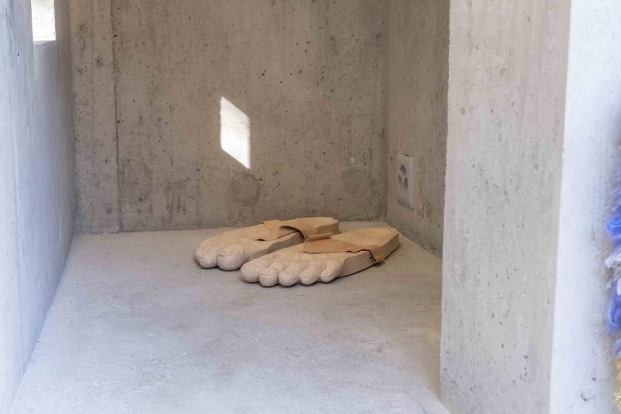 Installation view, WELCOME STRANGER, Lemme, 2022. Photo credit: Romain Iannone