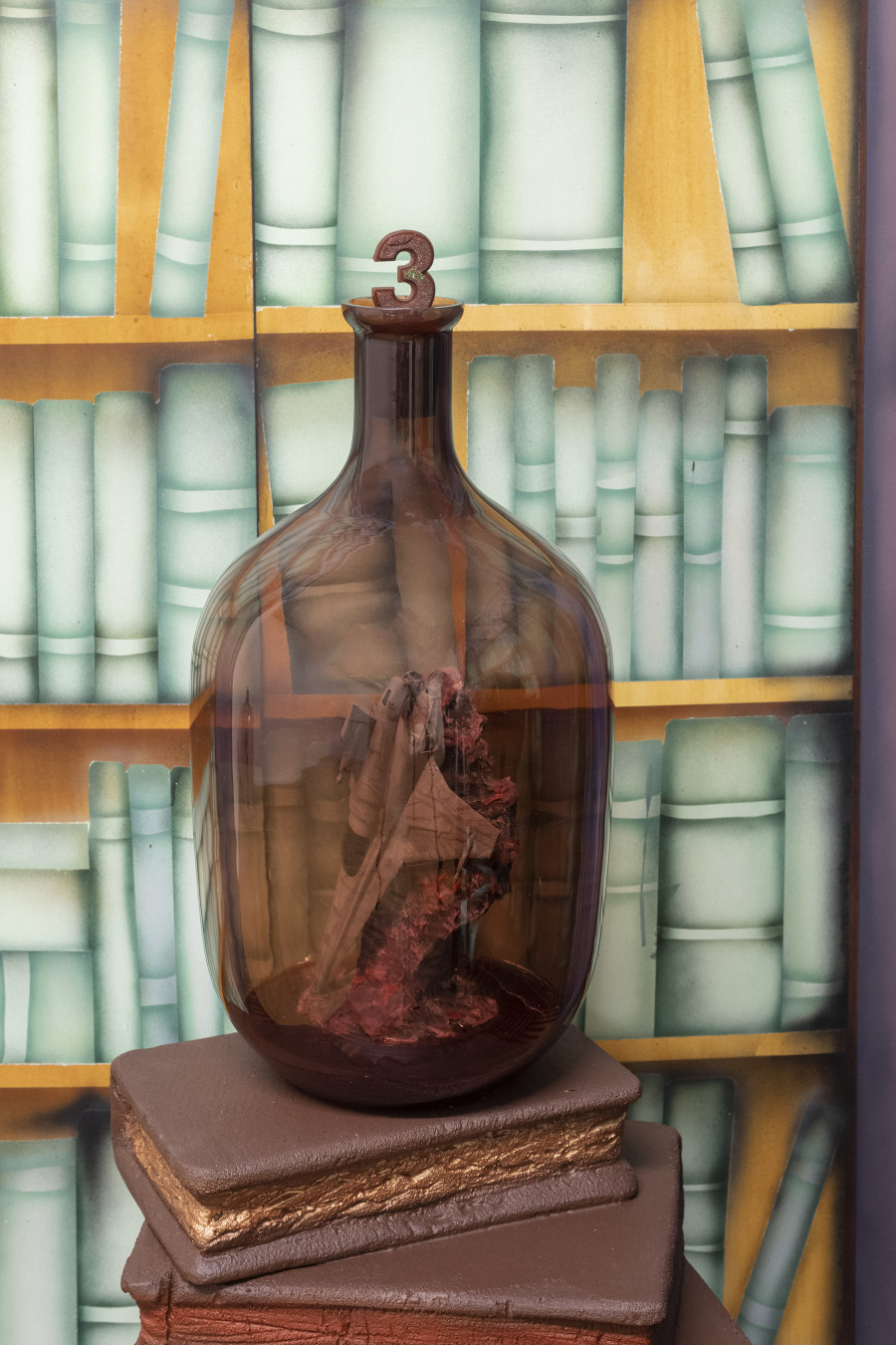 Ilaria Vinci, A beating of giant wings (Viper MK VII), 2021, Glass jar, mixed media 55 x 25 x 25 cm / Picture: Flavio Karrer / Courtesy: the Artist and Plymouth Rock