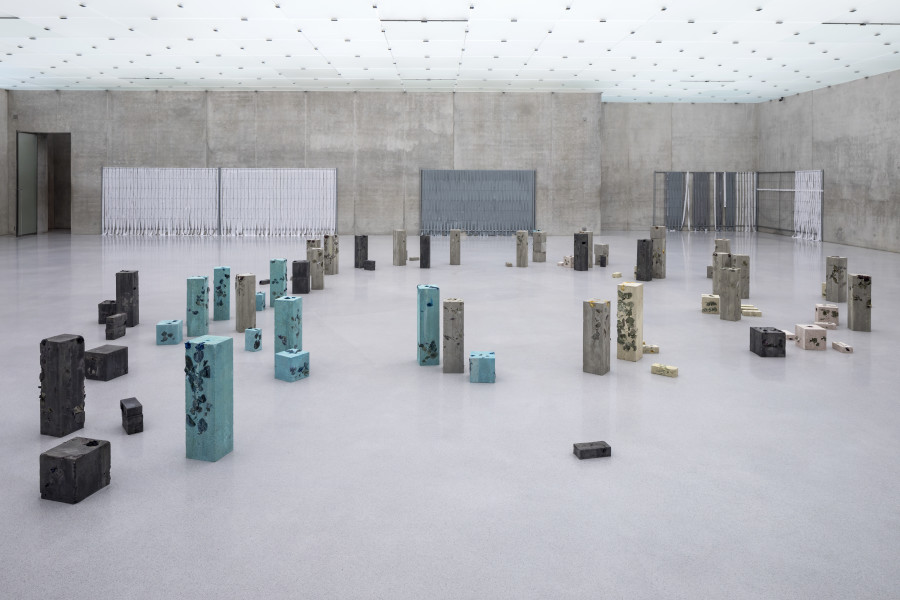 Bunny Rogers, Memorial, 2020, Installation view ground floor, Kunsthaus Bregenz March 2020, Photo: Markus Tretter © Bunny Rogers, Kunsthaus Bregenz