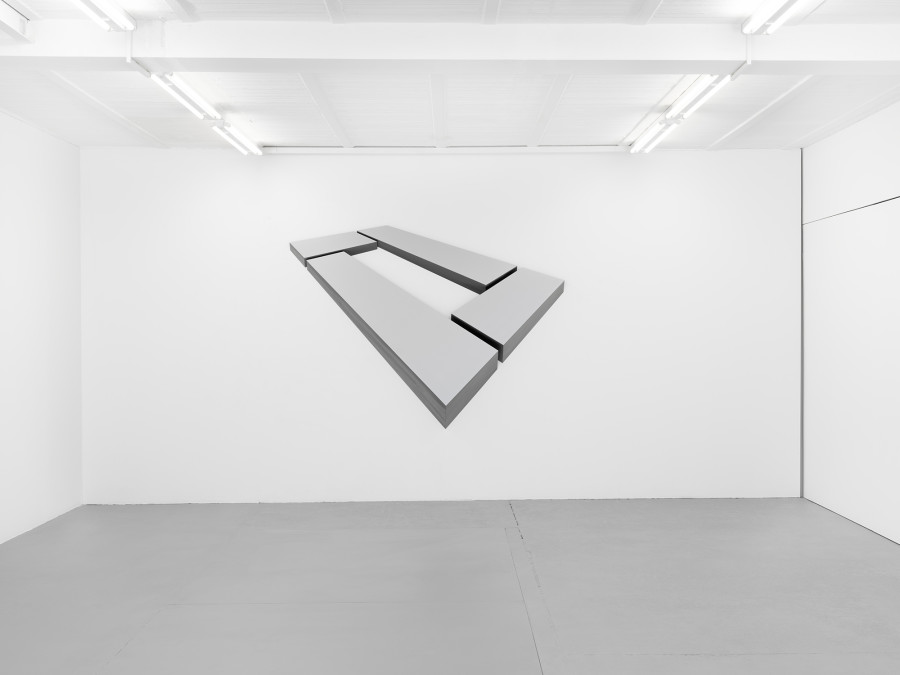 Wolfram Ullrich, Installation view, 2022, galerie lange + pult Auvernier, Photos: Julien Gremaud.