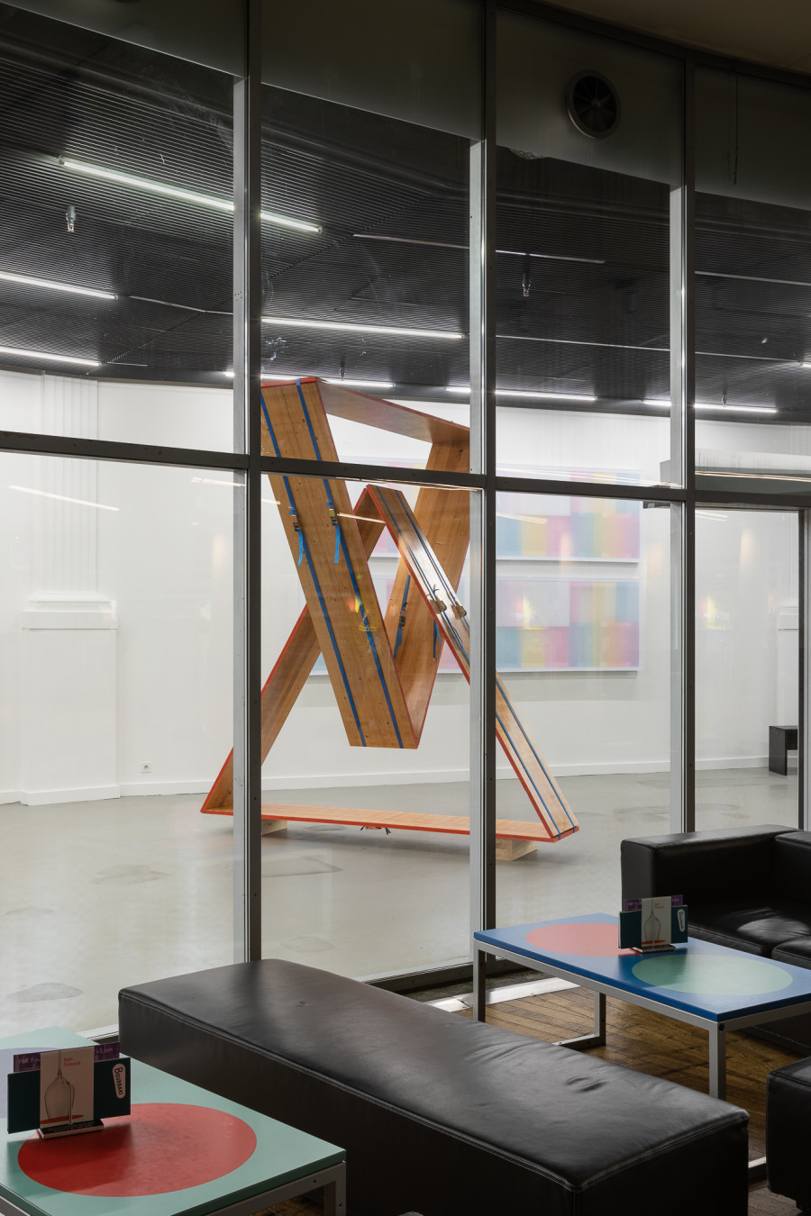 Exhibition view, VON DEN DINGEN, Kunsthalle Luzern, 2022. Photo credit: Kilian Bannwart