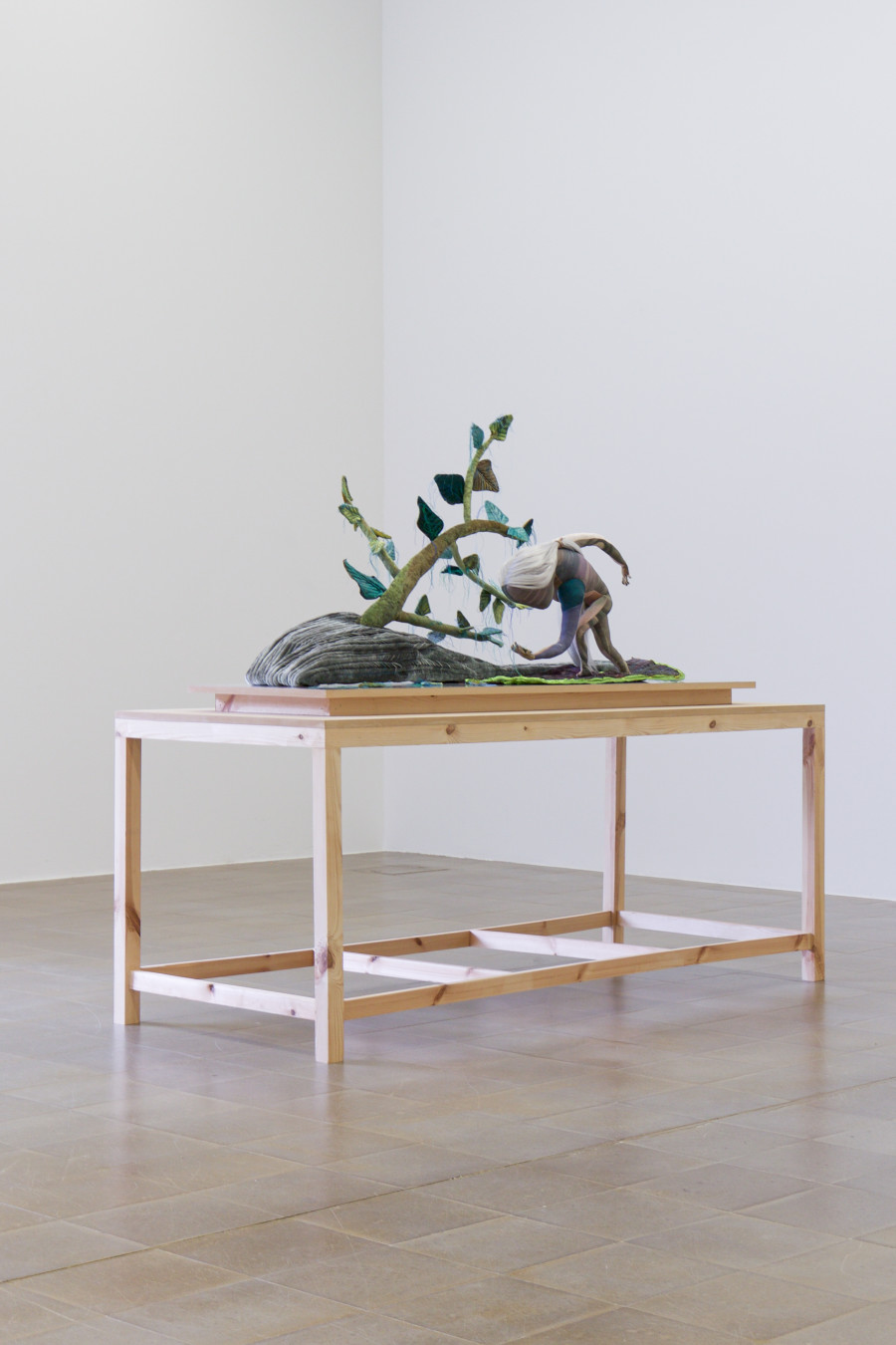 Emma Talbot, Mirrored Landscape, 2020, Mixed media, 156 x 168 x 78 cm, Courtesy the artist, Galerie Onrust, Amsterdam and Petra Rinck. Photo: Lia Wagner