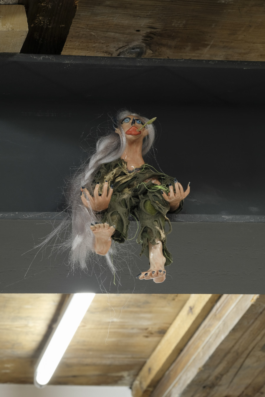 Maya Hottarek, Tell me you just had an emergency landing without telling me you just had an emercency landing, 2021. Vue de l'exposition it won’t be silence, CAN Centre d’art Neuchâtel Photo: Sebastian Verdon