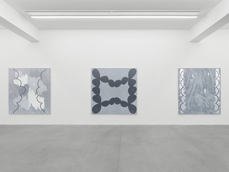 Installation view, Amy Feldman, Goodnight Light, Galerie Eva Presenhuber, Waldmannstrasse, Zurich, 2022 © Amy Feldman Courtesy the artist and Galerie Eva Presenhuber Photo: Stefan Altenburger Photography, Zürich