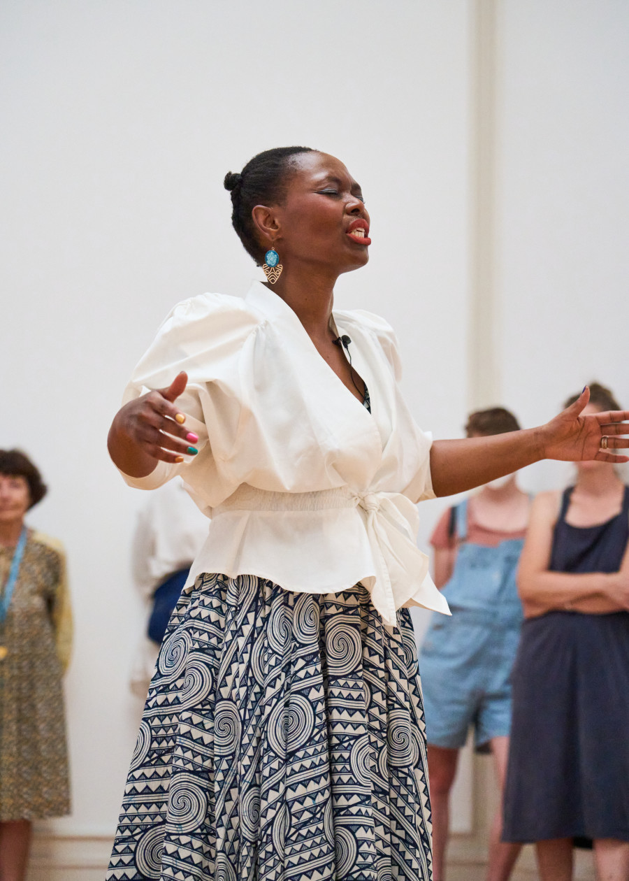 Performance, Ayiyiyo by NoBuntu Mhlambi, as part of 7 Winds, Kunsthalle Bern, Photos: Nicolas Duc