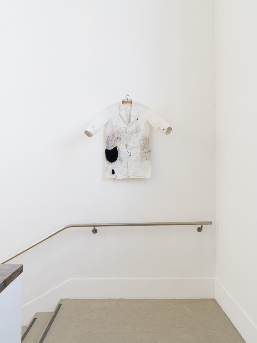 Jean-Frédéric Schnyder, Unvollendet, 1982–, Textil, Holz, Eisen. Privatbesitz. Photo: Gunnar Meier