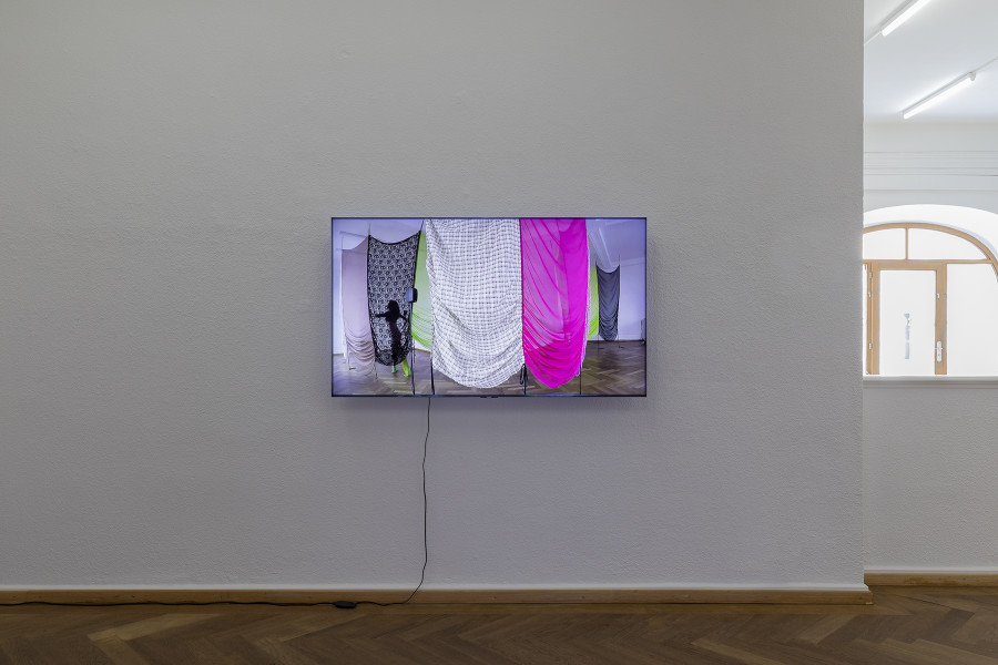 Lara Dâmaso, to the unborn: catharsis, 2022. 3-video installation with silk curtain and satin ribbons. With the collaboration of Blanca Bianchi. Credit photo: © Guadelupe Ruiz