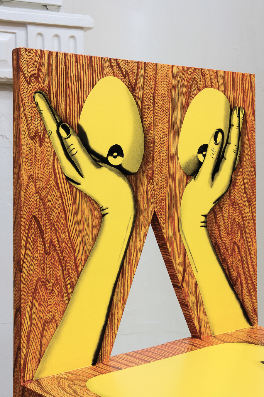 Sarah Margnetti, Intertwined/Deconstructed Furniture, 2020, Acrylic and oil paint on MDF, variable size. Photography: Sebastian Verdon/ all images copyright and courtesy of the artists, CAN Centre d’art Neuchâtel, Sans titre (2016).