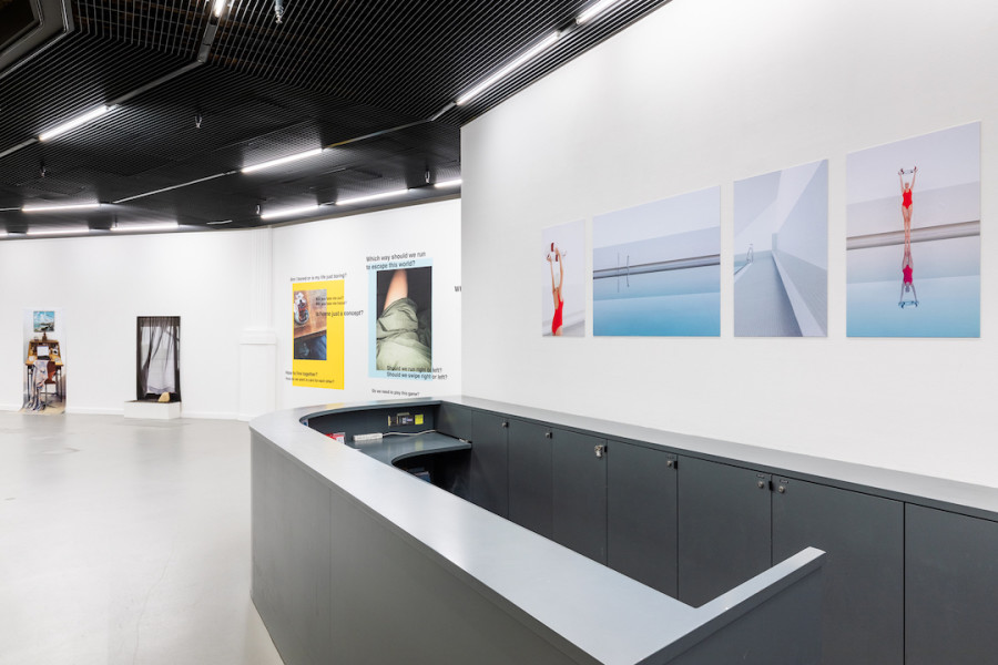 Exhibition view, DURCH DIE LINSE, Kunsthalle Luzern, 2023. Photo credit: Kilian Bannwart