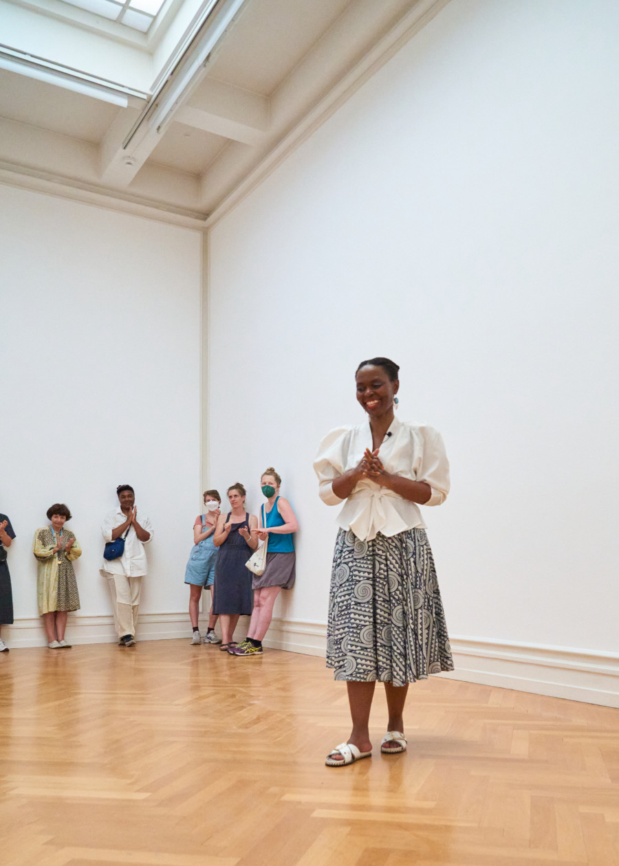 Performance, Ayiyiyo by NoBuntu Mhlambi, as part of 7 Winds, Kunsthalle Bern, Photos: Nicolas Duc