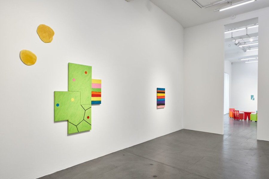 Mary Heilmann, ‘Past Present Future,’ Hauser & Wirth Zürich, 2021. Mary Heilmann © Mary Heilmann. Photo: Jon Etter