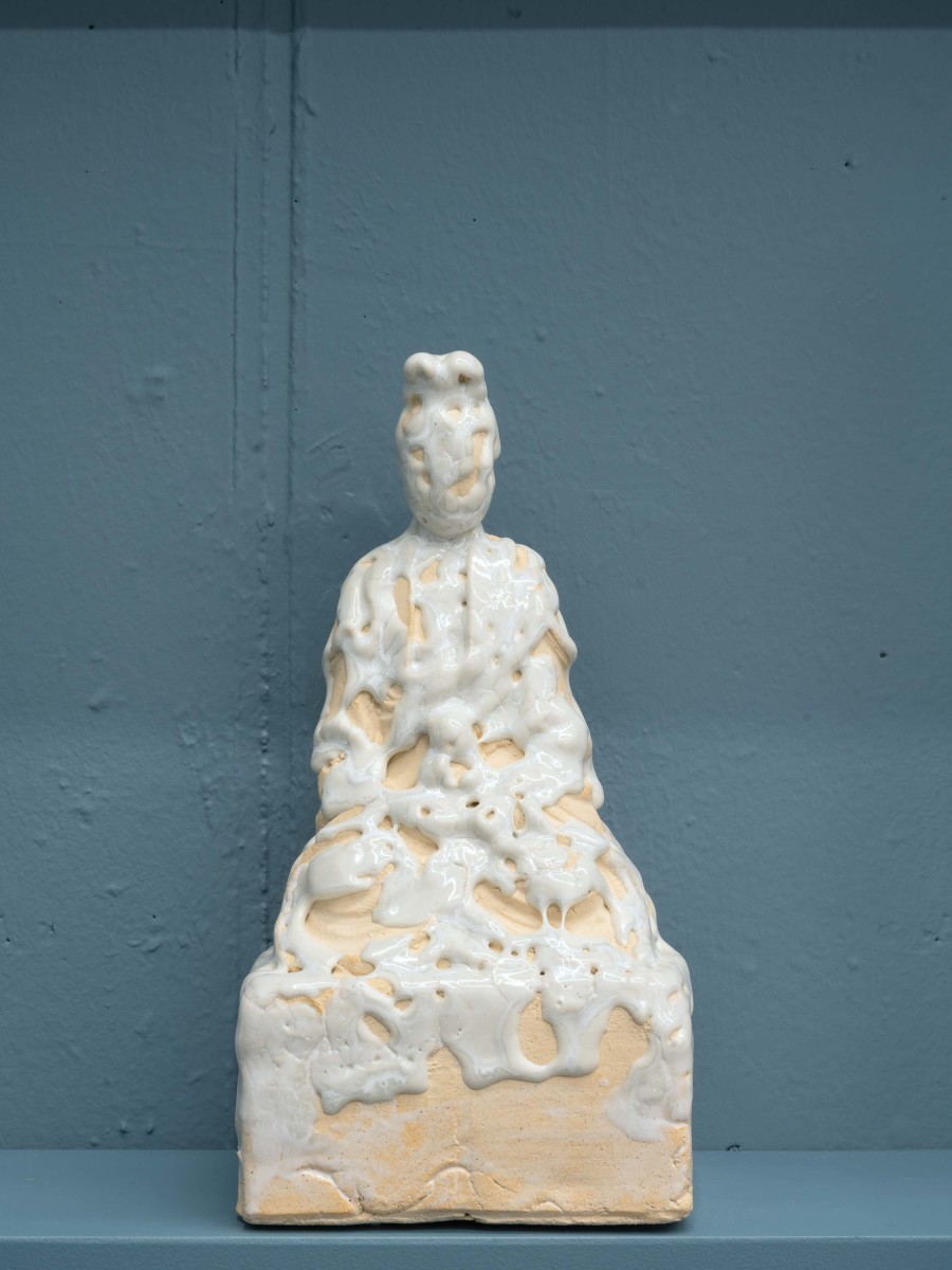 Christian Gonzenbach, Bodhisattva, 2021, earthenware coated stoneware, 27 x 14 x 11 cm, Galerie Heinzer Reszler, 2021-2022. Courtesy of the artist and Heinzer Reszler gallery.