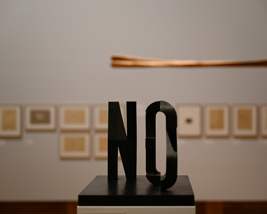 Exhibition view, Markus Raetz, Le reflet des mots, Fondation Jan Michalski, 2022. Photo Fondation Jan Michalski © Leo Fabrizio