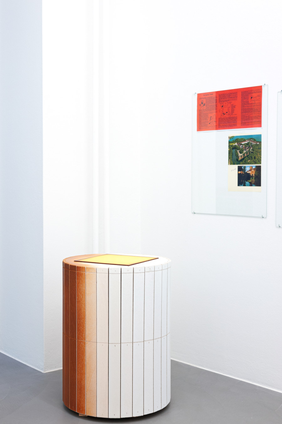 Manfred Pernice: Choccolé, Mai 36 Galerie, Installation view, 2022, Photo credits: Aramis Navarro