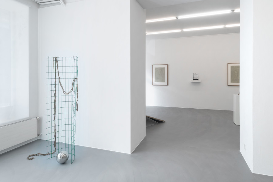 Installation view, WIRE, LINE & STRING, Mai 36 Galerie, 2022.