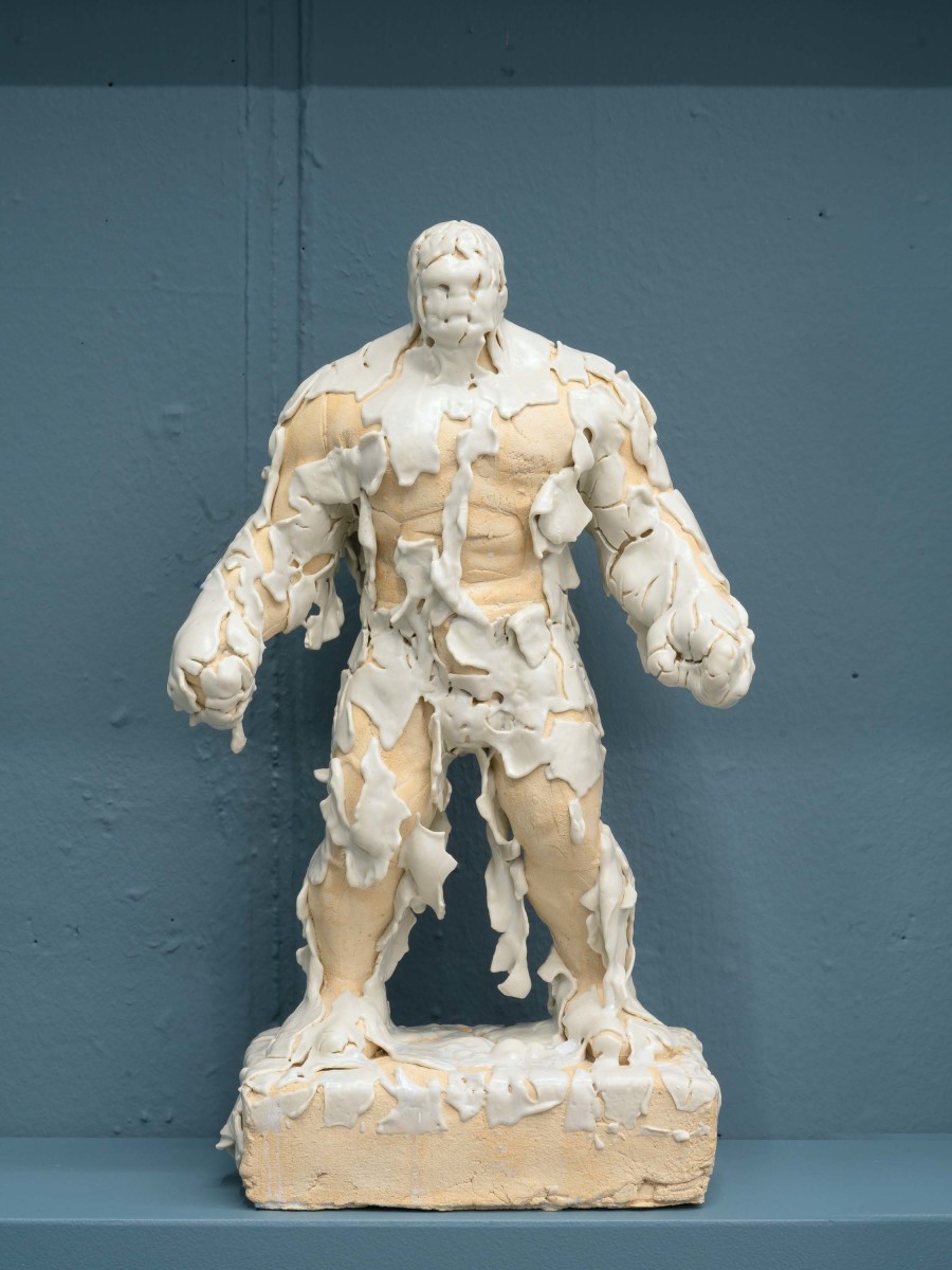 Christian Gonzenbach, Hulk, 2021, earthenware coated stoneware, 33 x 19 x 9 cm, Galerie Heinzer Reszler, 2021-2022. Courtesy of the artist and Heinzer Reszler gallery.