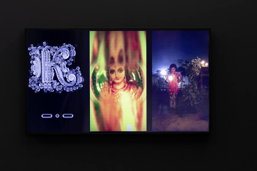 Alexander Hahn, CFL – Coded Fluorescent Light, 2019, Photo: Stefan Rohner. © 2022, ProLitteris, Zürich