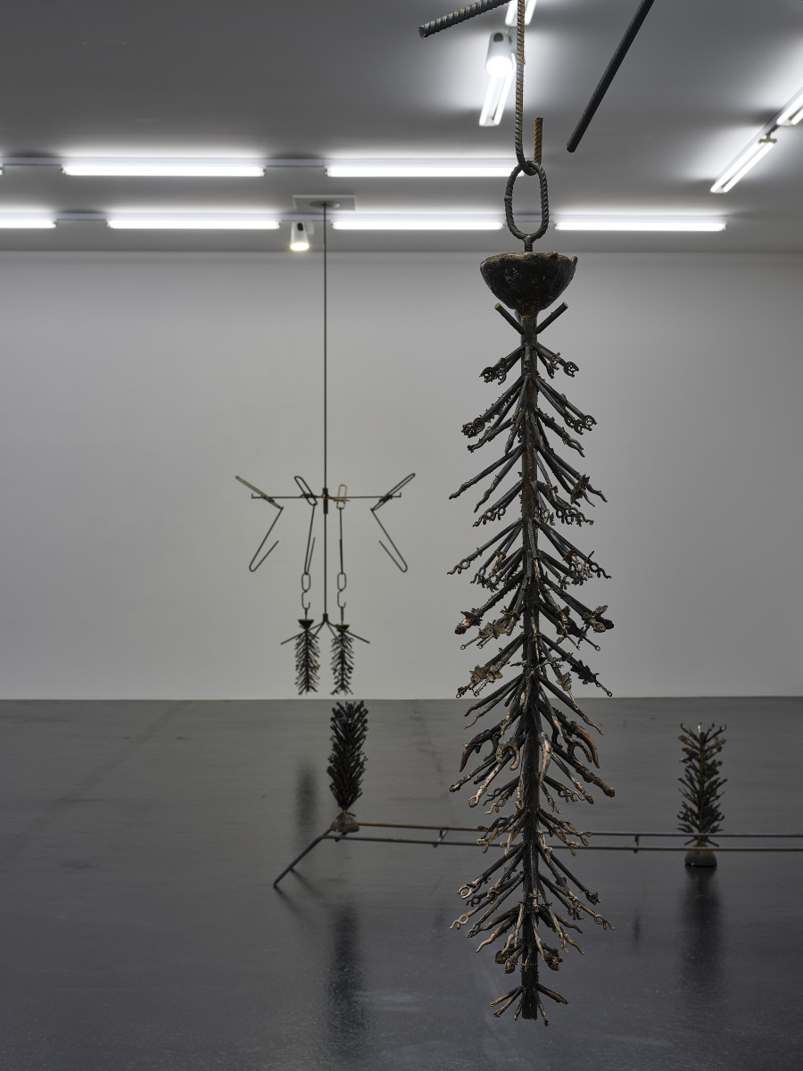 Installationsansicht New Heads: Jacopo Belloni, 13.11.2021 – 2.1.2022, Aargauer Kunsthaus, Aarau, Foto: David Aebi, Bern