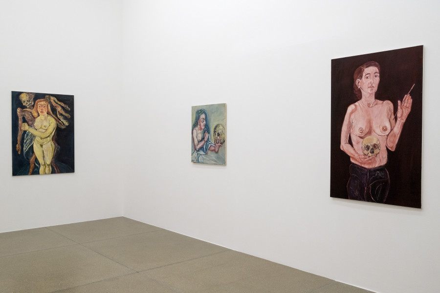 Installationsansicht Eine Frau ist eine Frau ist eine Frau... Eine Geschichte der Künstlerinnen 27.8.2022 – 15.1.2023, Aargauer Kunsthaus, Aarau. Ella Lanz, Ohne Titel, 1985, Ohne Titel, 1986, Ohne Titel, 1980, Aargauer Kunsthaus, Aarau / Depositum der Sammlung Andreas Züst. Foto: Zoe Tempest, Zürich