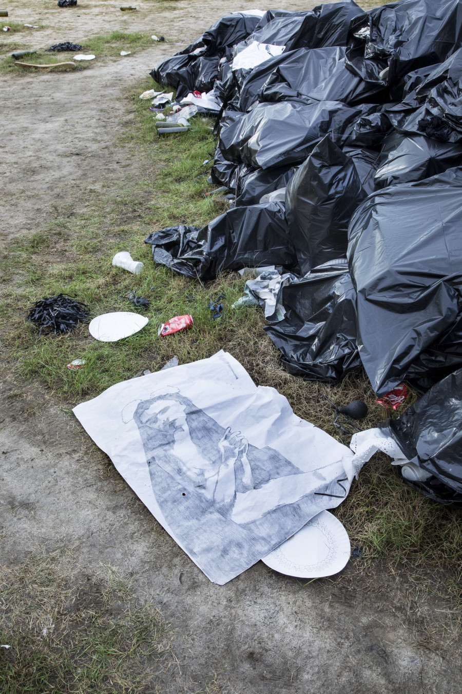 Bunny Rogers, Memorial, 2020, Installations view, ground floor, Kunsthaus Bregenz March 2020, Photo: Markus Tretter © Bunny Rogers, Kunsthaus Bregenz