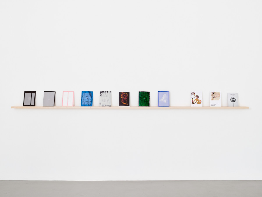 Vue de l’exposition L’esprit d’escalier, Before publications et éditions récentes, CEC, 2022. © Sandra Pointet