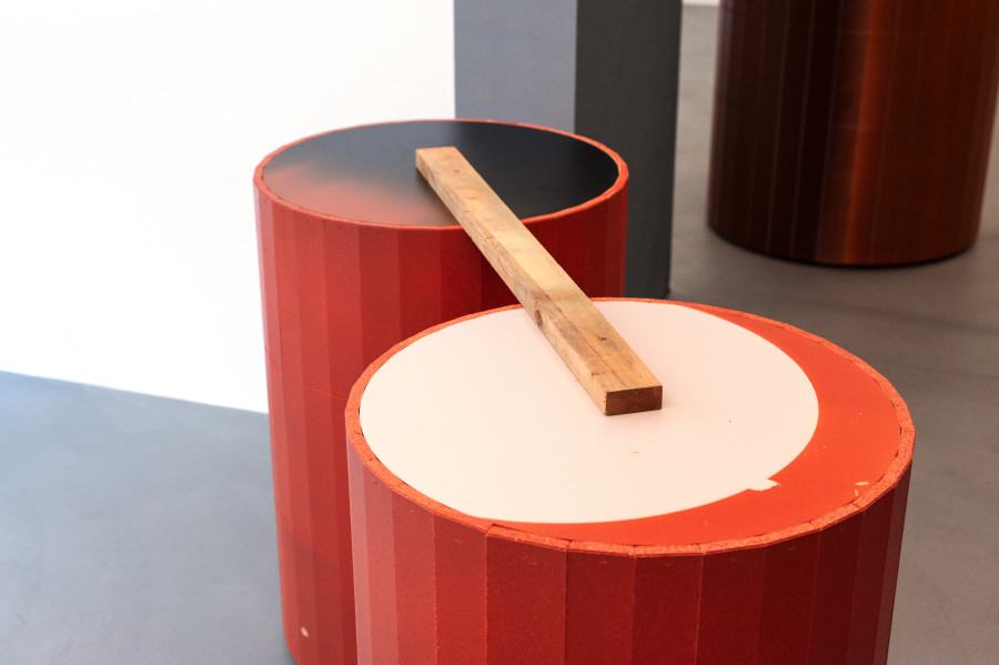 Manfred Pernice: Choccolé, Mai 36 Galerie, Installation view, 2022, Photo credits: Aramis Navarro