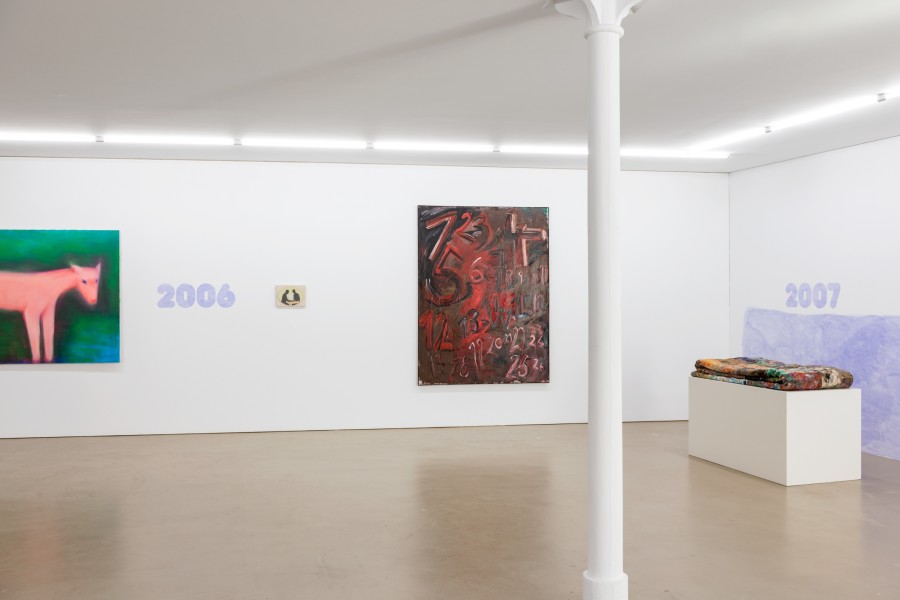 Ausstellungsansicht mit Werken von Miriam Cahn, Francis Alÿs, Walter Dahn, Jean-Frédéric Schnyder und Ruth Buchanan, Heute Nacht geträumt. Photo credit: