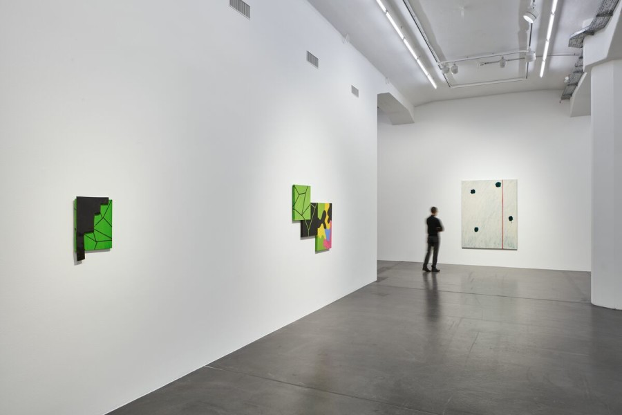 Mary Heilmann, ‘Past Present Future,’ Hauser & Wirth Zürich, 2021. Mary Heilmann © Mary Heilmann. Photo: Jon Etter