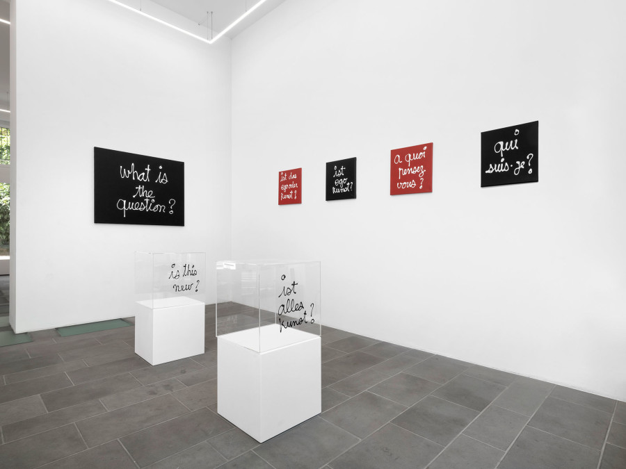 Exhibition view, Ben Vautier, What is the question?, galerie lange + pult, 2022. Photo credit: Julien Gremaud