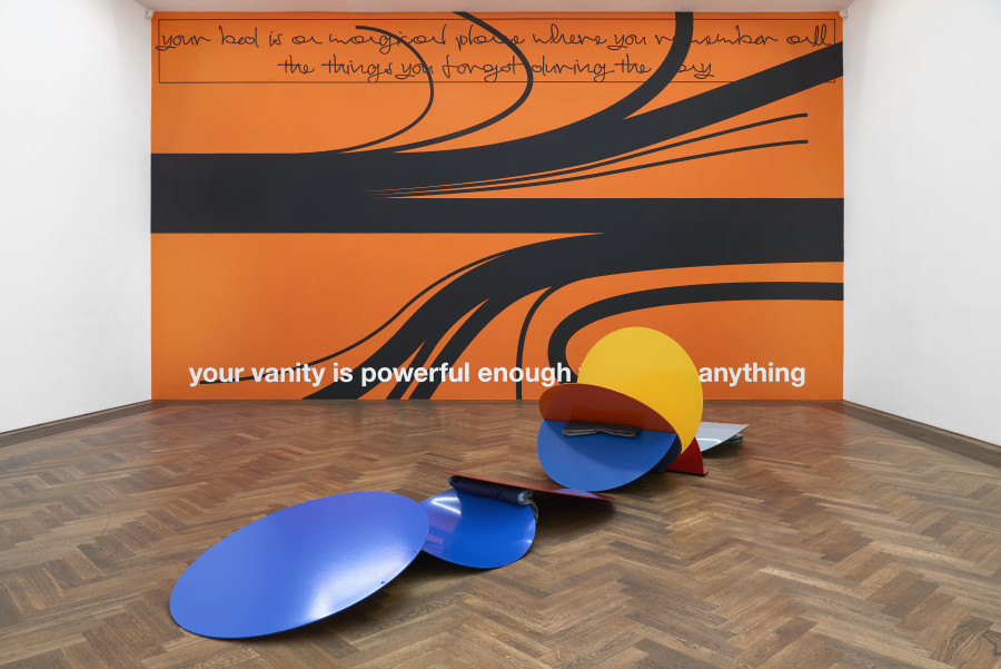 Installation view, INFORMATION (Today), Kunsthalle Basel, 2021, view on Gabriel Kuri, Balance of the Invisible and the Foreseeable, 2014 (front) and Nora Turato, your bed is a magical place where you remember all the things you forgot during the day / your vanity is powerful enough to defeat anything, 2021 (back). Photo: Philipp Hänger / Kunsthalle Basel