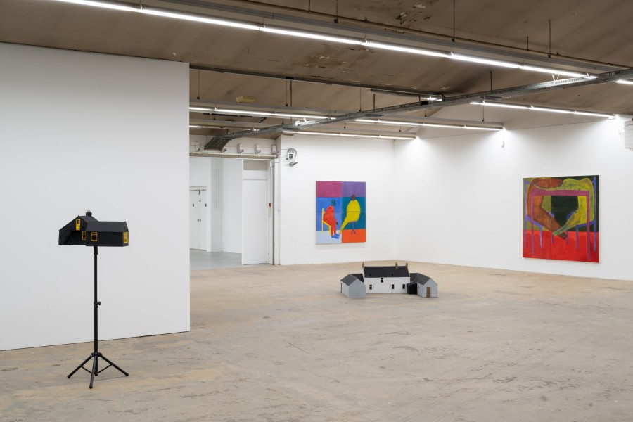 Joan Pallé, Prospect Cottage, 2019; Barnhill, 2018, Depósito de la Colección Nacional de Arte Contemporáneo, 2021, Museo de Arte Jaime Morera de Lleida; Lena Laguna Diel, Talk I, 2018; Talk IV, 2021. Installation view Kunsthaus Baselland 2022. Photo: Finn Curry