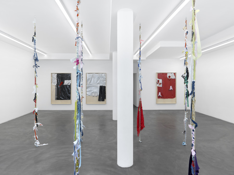 Exhibition view, photo: Annik Wetter. Courtesy the artist and galerie Maria Bernheim