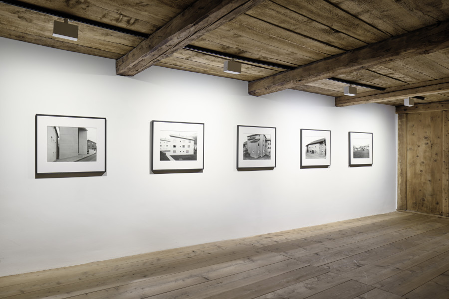 Exhibition view, Petra Wunderlich, Zuoz, 2021, Gelatin silver print on baryt paper, 42 x 60 cm each (image) / 68 x 82 cm each (frame), 2/5. Photo: Ralph Feiner, Courtesy of the artist and Galerie Tschudi