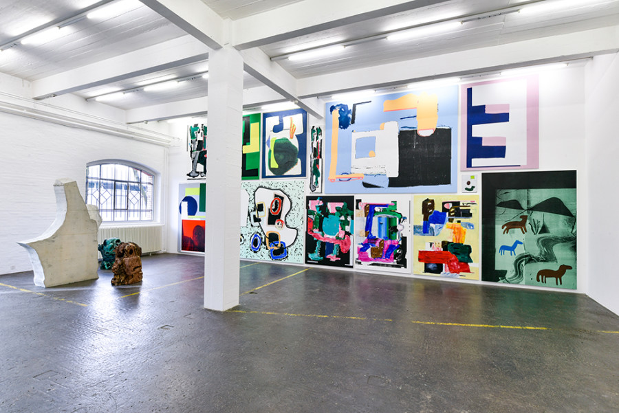 Exhibition view «La fine ligne», with works from Linus Bill + Adrien Horni. Photo: Kunst Halle Sankt Gallen, Sebastian Schaub