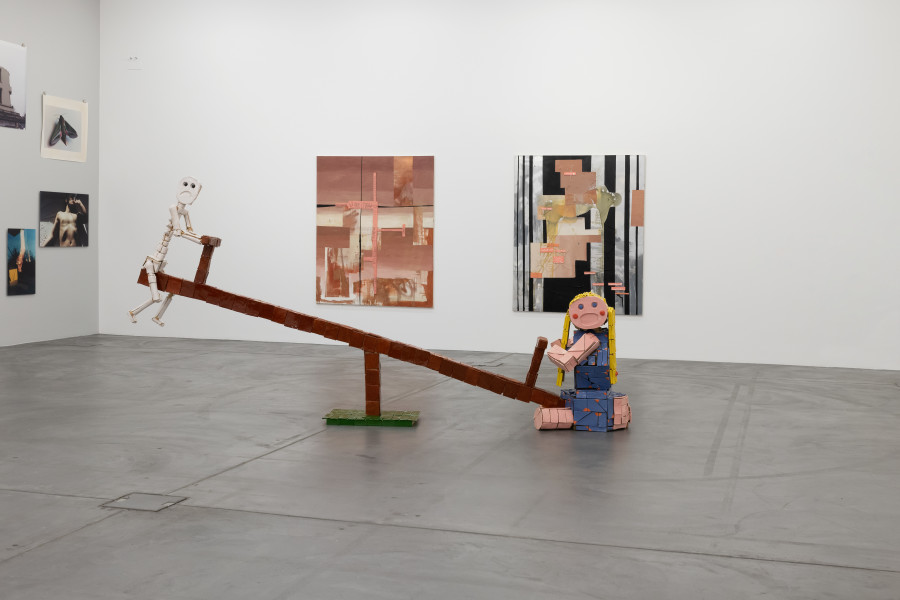 Exhibition view Acts of Friendship – Acts 1 & 2, Olaf Breuning, Woman and the Dead, 2007, Martin Kippenberger, Pictures under the Influence of Wind Direction I-IV (No. II and IV), 1986, Ruth Erdt, The Gang, 1984 - 2000. Sammlung Migros Museum für Gegenwartskunst, photo: Flavio Karrer